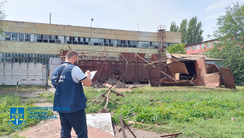 Наслідки нічного обстрілу Дніпропетровщини російськими окупантами: Пошкоджено підприємства та будинки 03