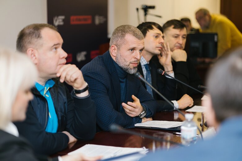 Favbet підтримав зустріч Нацплатформи доброчесності спорту з представниками хокейної спільноти 02