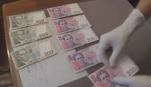 СБУ задержала на взятке в 20 тыс. гривен фининспекторов в Запорожье. ВИДЕО