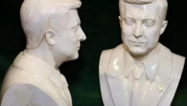 2 тисячі гривень за 23 см: у продажу з'явилися бюсти Зеленського