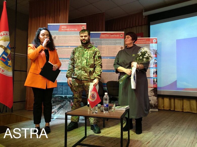 Помилуваного Путіним педофіла Микиту Сем'янова запрошують до шкіл як 