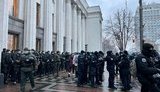 Сегодня Рада заслушает послание Зеленского. Парламент находится под усиленной охраной полиции и Нацгвардии. ФОТОрепортаж