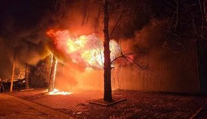 На тлі обстрілів українських міст недоречно та некорисно говорити про послаблення тиску на Росію, - Зеленський. ВIДЕО