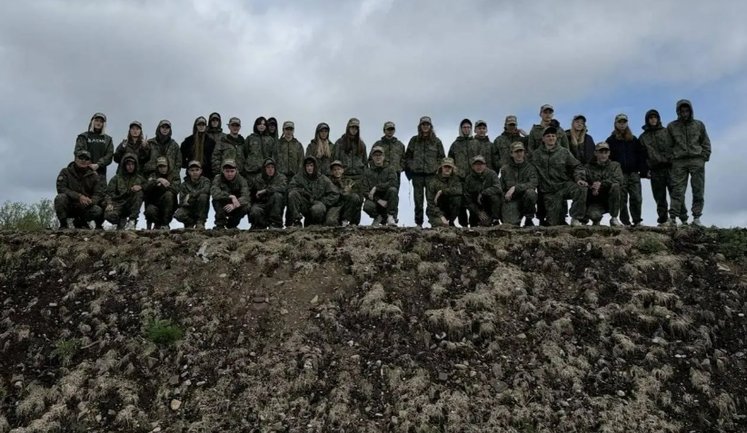Оккупанты вывезли детей из Донетчины на Сахалин для военной подготовки