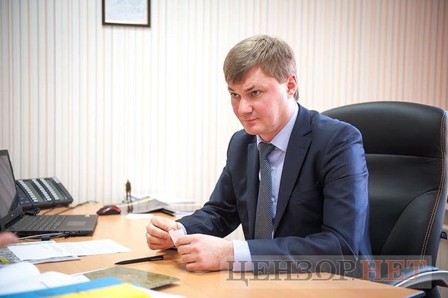 Як Гройсман врятував митника від кримінальної справи? Призначив головою ДФС! 01