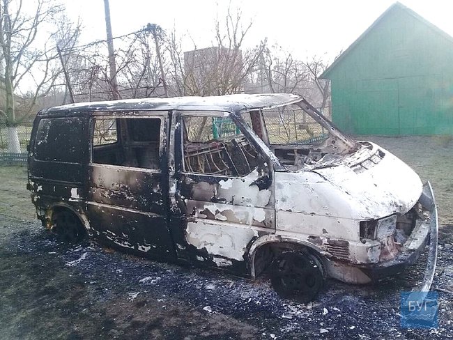 Невідомі на Волині спалили автомобіль священника ПЦУ Місана 02