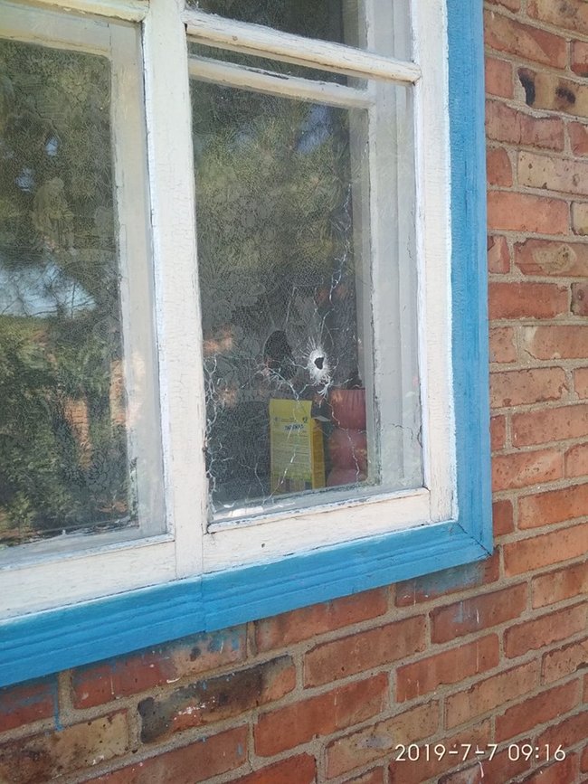 Терористи обстріляли Новгородське: унаслідок розриву 82-мм міни поранено мирного жителя, - СЦКК 03