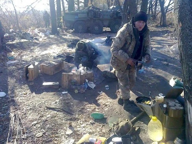 Такого мату я в житті не чула. Я бачила білі обличчя пузатих офіцерів. 32 блокпост. Історія, яку хочуть переписати 02