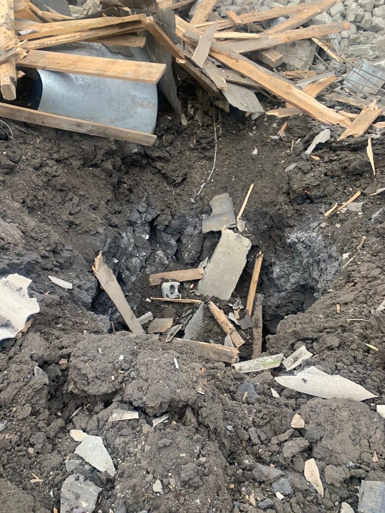 Russians hit village in Zaporizhzhia district with S-300 missiles 02
