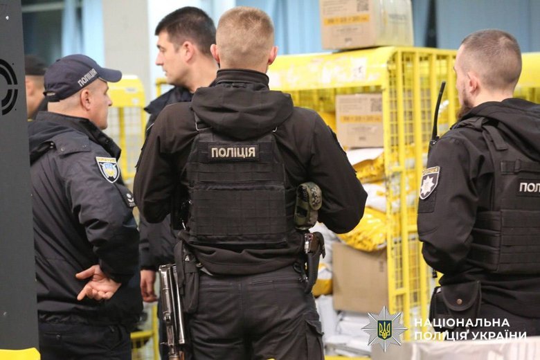 Вибух на столичній Укрпошті. Поліція затримала чоловіка