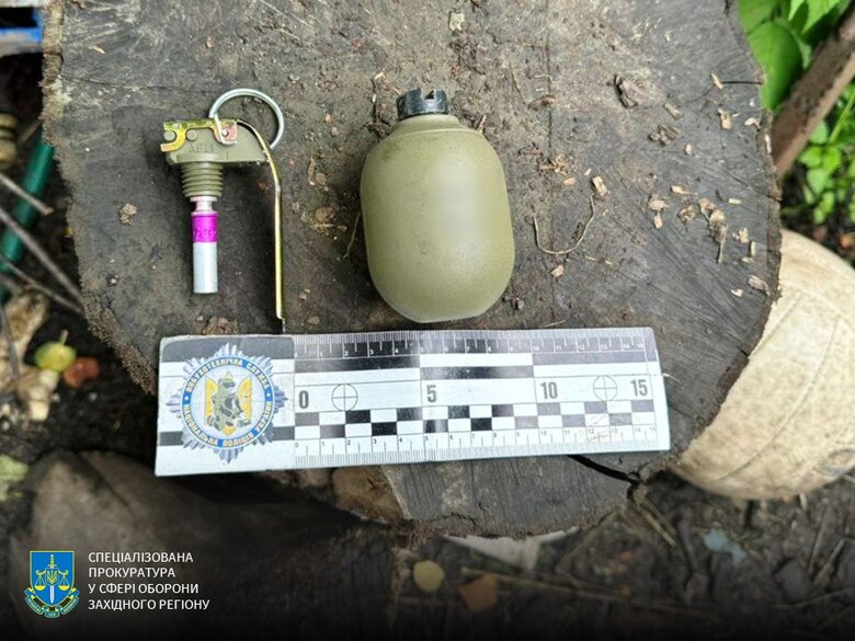 Helped military personnel flee abroad. Details from the prosecutor's office