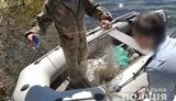 Співробітника рибоохоронного патруля Херсонщини спіймали з браконьєрськими сітками, - поліція