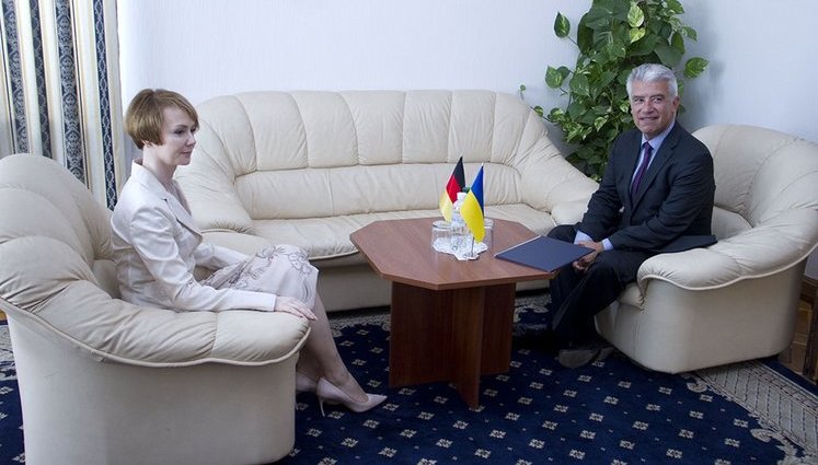 Новий посол Німеччини Райхель прибув в Україну і вручив копії вірчих грамот заступнику глави МЗС Зеркаль. ФОТО