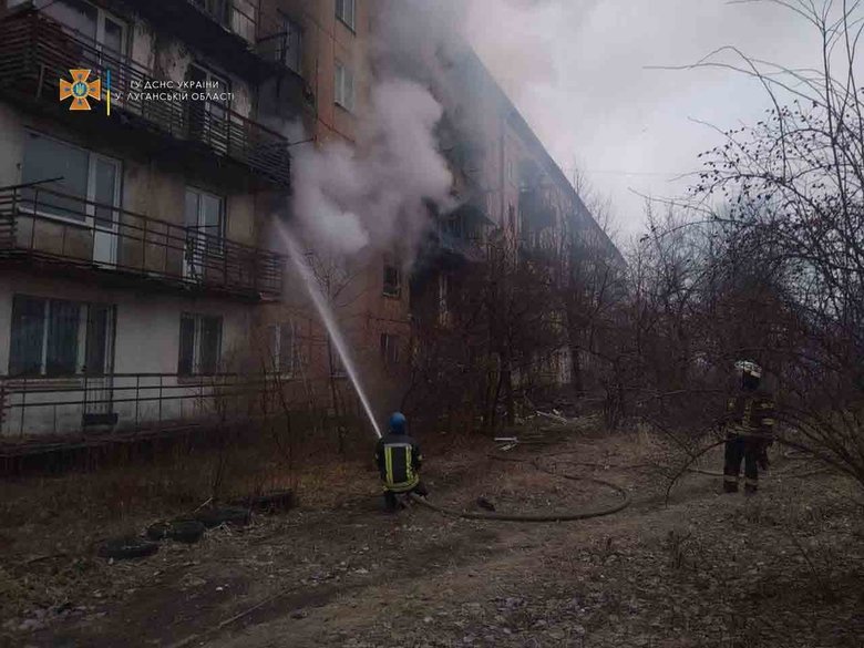 Луганщина тримає оборону. Напружена ситуація в Золотому та Гірському. Нижнє майже знищено, - глава Луганської ОДА Гайдай 03