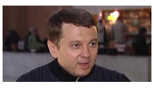 Продюсер Мики Ньютон рассказал как ей накручивали голоса с помощью SMS. ВИДЕО.