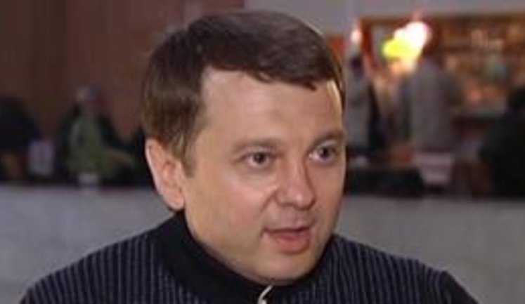 Продюсер Мики Ньютон рассказал как ей накручивали голоса с помощью SMS. ВИДЕО.