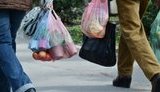 Відсьогодні одноразові пластикові пакети в магазинах під забороною