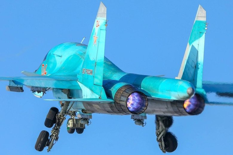 Російська ударна авіація розпочала маневри біля кордонів з Україною 01