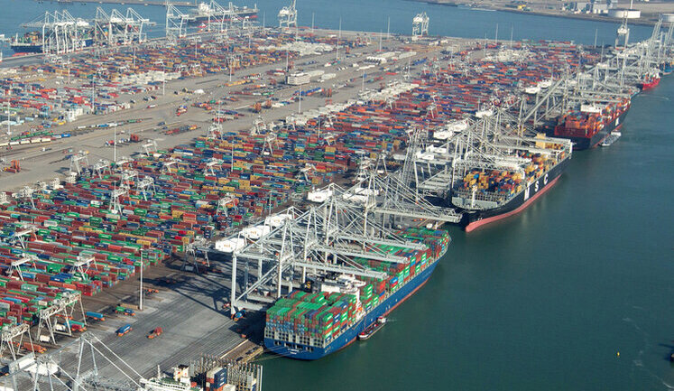 Europe’s largest port prepares for possible war with Russia - FT