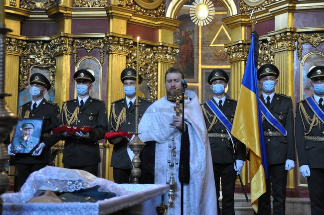 С умершим ветераном ОУН-УПА и дивизии Галичина Орестом Васкулом простились в Киеве 26