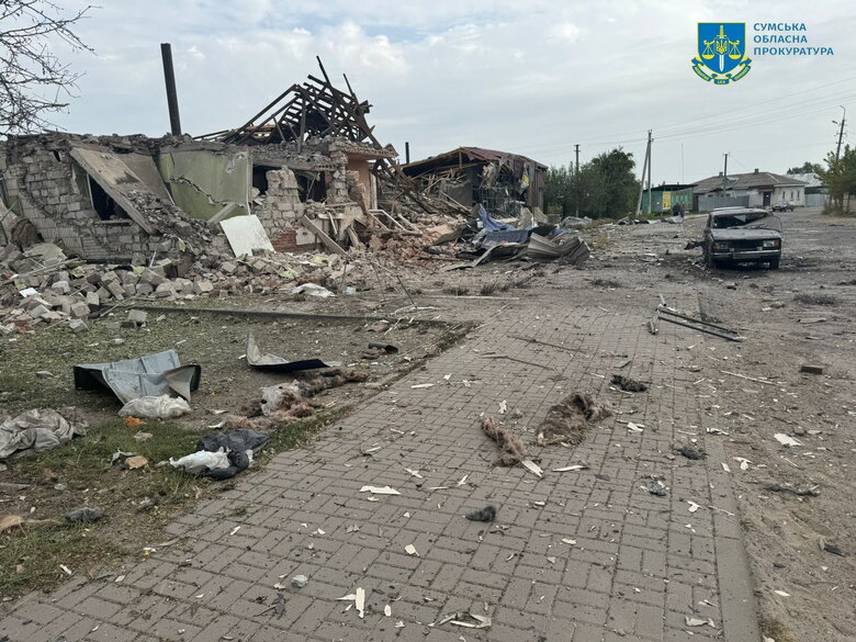 Росіяни обстріляли Ямпіль КАБами, загинув чоловік