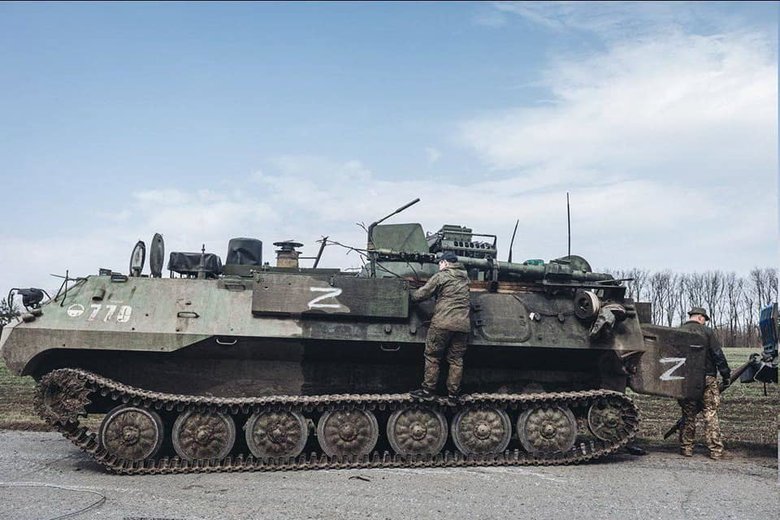 Украинские воины захватили портативную систему спутниковой связи Аурига-1.2В 02