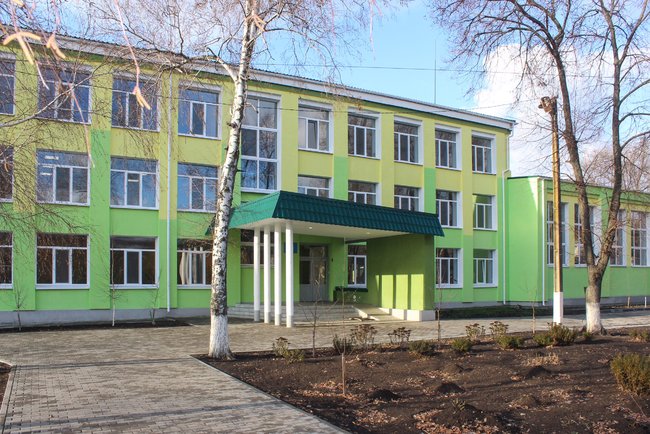 Реконструкція опорних шкіл триває на Дніпропетровщині 17