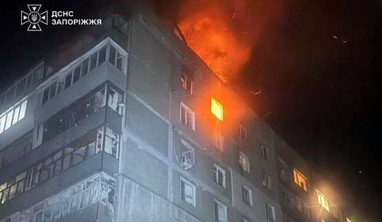 Рашисти вдарили по Запоріжжю безпілотниками: постраждали жінка та її 10-річний син. ФОТОрепортаж