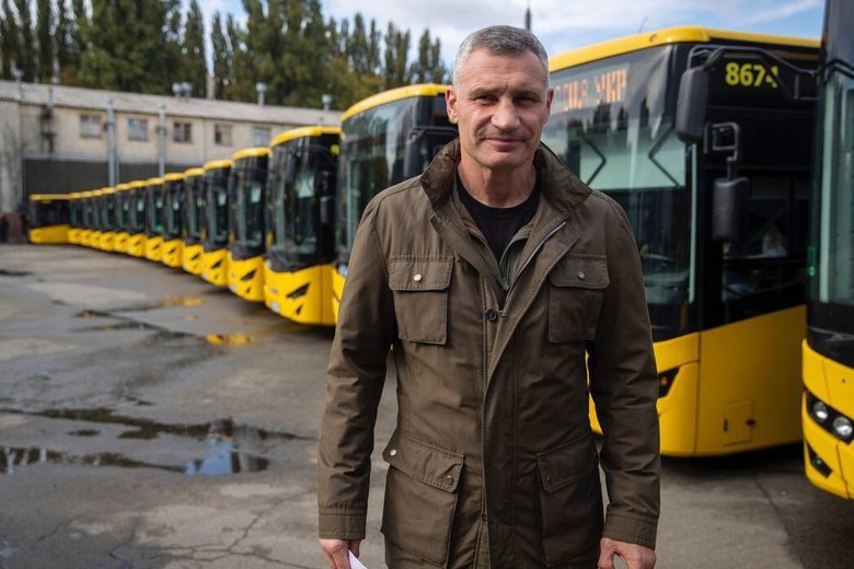 Київ отримав 30 нових автобусів за кошти ЄІБ