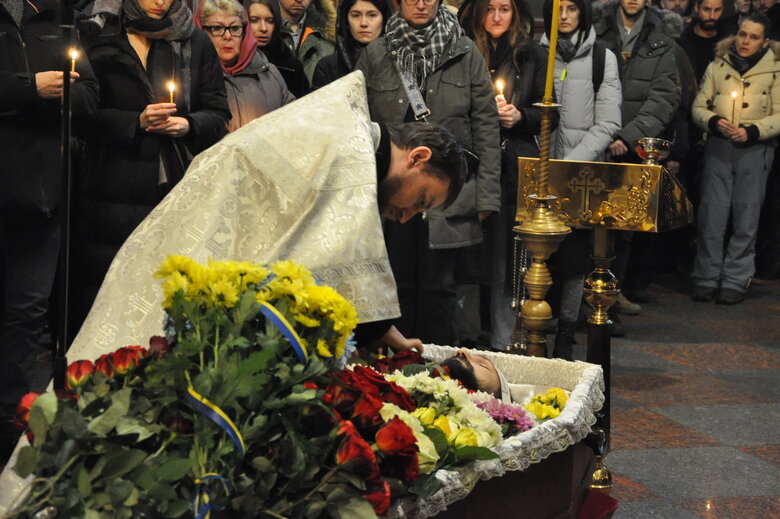 Зі столичним екскурсоводом та воїном Сергієм Мироновим, який загинув у бою з окупантами, попрощалися у Києві 41