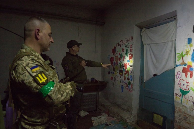 Резніков відвідав Чернігівщину та вручив нагороди захисникам 19