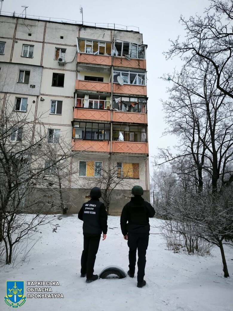 Наслідки російських обстрілів Куп’янська: поранено жінку, пошкоджено житлову й освітню інфраструктуру 05