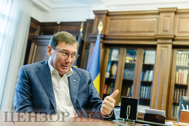 Юрій Луценко: У мене були добрі стосунки з Порошенком, але там, де він не правий, я казав ні, і достатньо часто в радикальних виразах 04