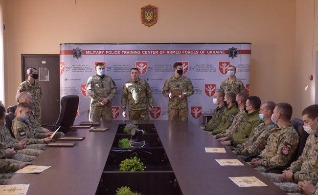 Спецпризначенців Військової служби правопорядку тренують для дій у тилу ворога і в полоні на допитах 01 Спецпризначенців Військової служби правопорядку тренують для дій у тилу ворога і в полоні на допитах 01