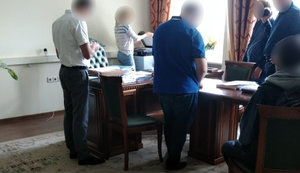 ДБР проводить обшуки в Державній фіскальній службі