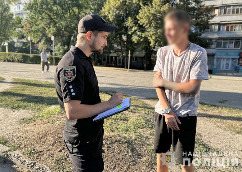 У Запоріжжі та Кропивницькому затримали дві групи паліїв автомобілів військовослужбовців