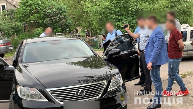 Предприниматель предлагал начальнику управления защиты экономики волынской полиции $5 тысяч за прекращение расследования против него 03 Предприниматель предлагал начальнику управления защиты экономики волынской полиции $5 тысяч за прекращение расследования против него 03