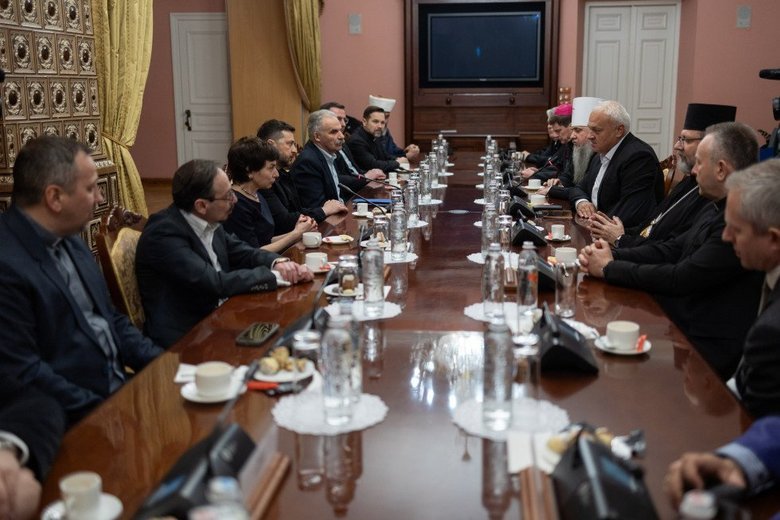 Президент зустрівся із Всеукраїнською радою церков