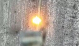 дрон влучає в окупанта поблизу Покровська