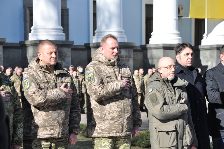 В Києві попрощалися із загиблим внаслідок російського обстрілу розвідником 30-ї ОМБр Антоном Сидоровим 19