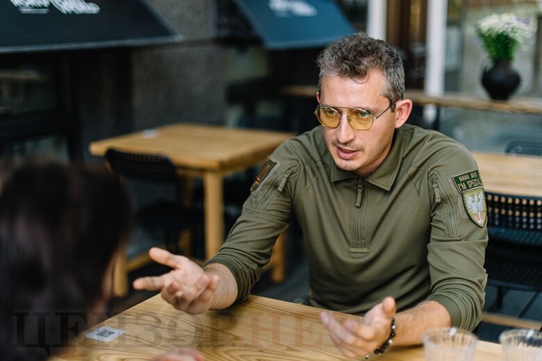 Не можна нічого простити. Треба руйнувати цю імперську заразу, – музикант і військовий Коля Сєрга 03