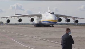 Plane with medical cargo arrives in Ukraine. VIDEO