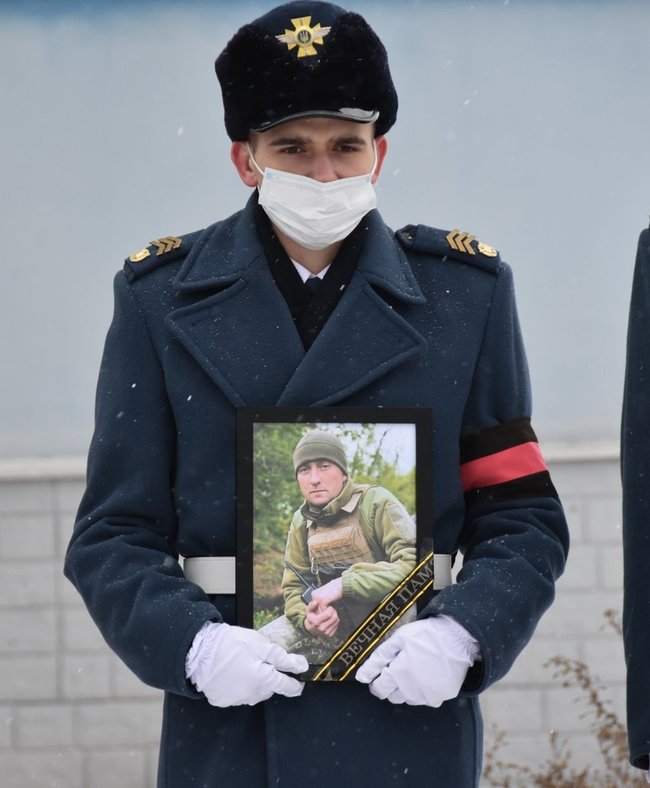 На Сумщине простились с погибшим в результате пожара в блиндаже воином 58-й ОМПБр Михаилом Капраном 01