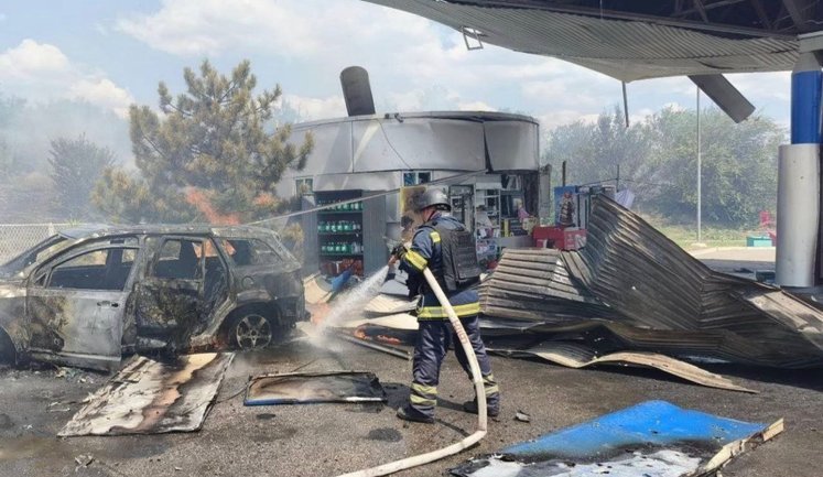 Russian forces struck petrol station in Kryvyi Rih region: three people killed, including 8-year-old boy, 6 injured (updated). PHOTO