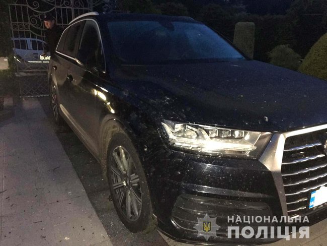 На подвір’я приватного будинку в Рівному кинули гранату 03