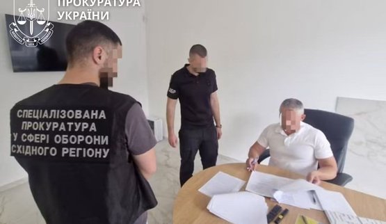 Должностных лиц медслужбы и военнослужащую подозревают в незаконном получении боевых выплат