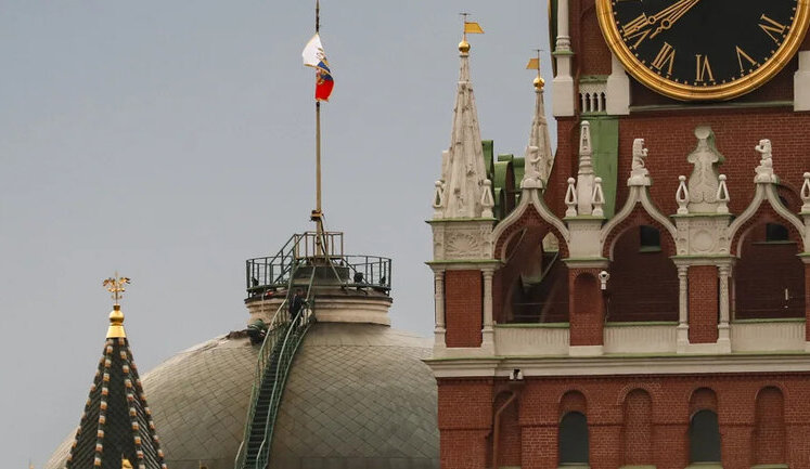 Дрони другий день поспіль атакують Москву та область: лунають вибухи