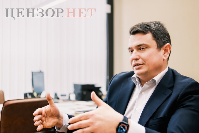 Артем Ситник: Я розумію, що у багатьох є надія, що якщо не буде декларування, то до їхніх необґрунтованих активів ніхто не добереться. Насправді це не так 02