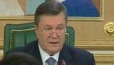 Янукович пригрозил губернаторам, что их "клюнут в одно место". +ВИДЕО.
