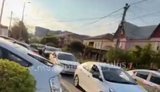 Росіянка скиглить через кілометрові черги на АЗС та дефіцит бензину в Сочі. ВIДЕО